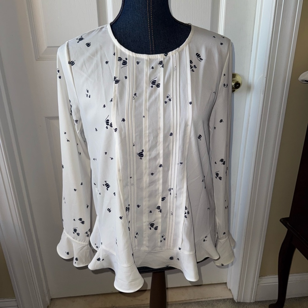 Ann Taylor Elegant White and Black Pleated Ruffle Women's Top Sz S